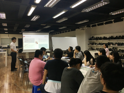 澤亞咨詢之祝賀廣嶸貿(mào)易公司調(diào)研報告陳述會議順利召開